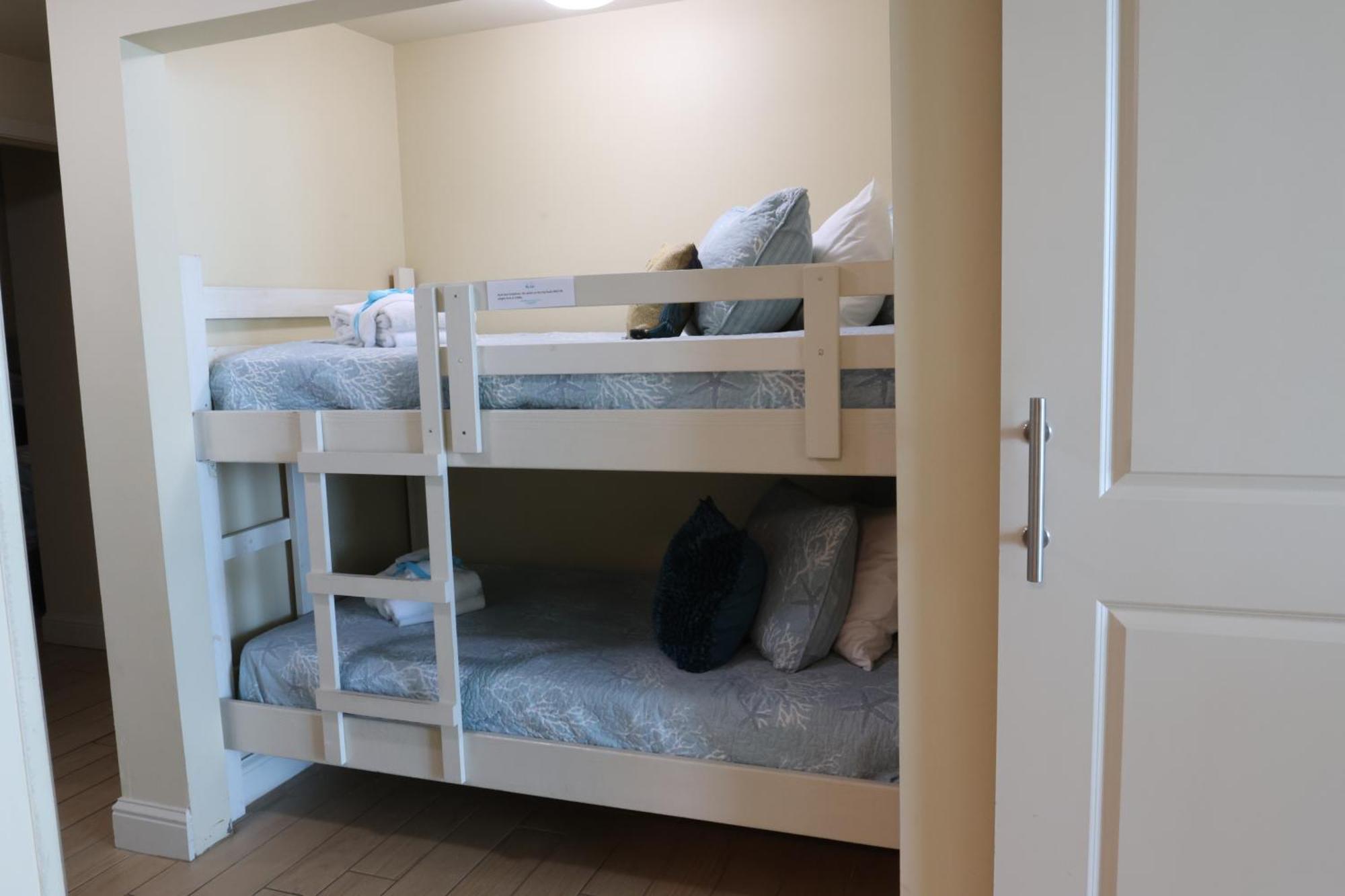 Aqua 1504 Beachfront Condo With Free Beach Chairs 巴拿马城 外观 照片